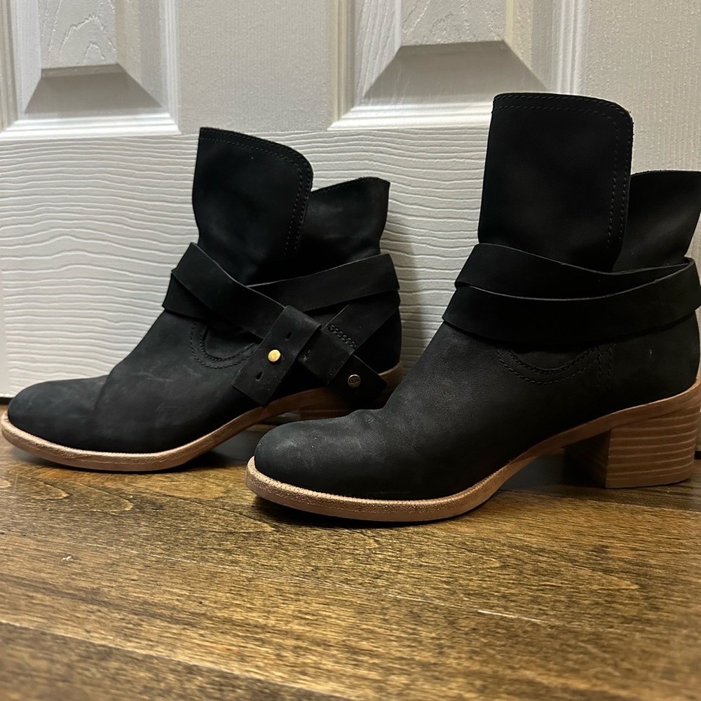 Ugg booties, size 5.5, minimally worn